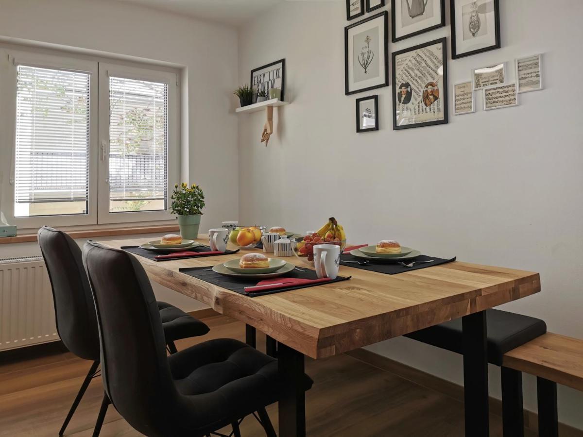 Neues City Center Piano Appartement Mit Netflix Klagenfurt am Woerthersee Exterior photo