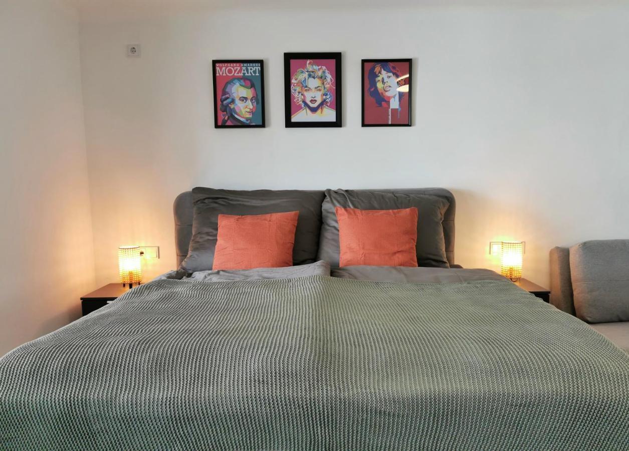 Neues City Center Piano Appartement Mit Netflix Klagenfurt am Woerthersee Exterior photo